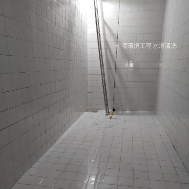 金控大樓水塔清洗後.jpg 金控大樓水塔清洗後.jpg